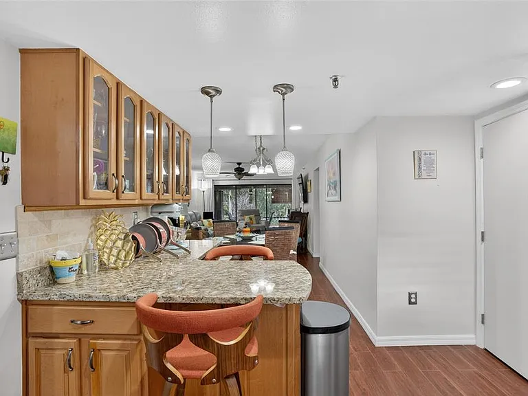 1166 Carmel Cir #100 — Photo 31