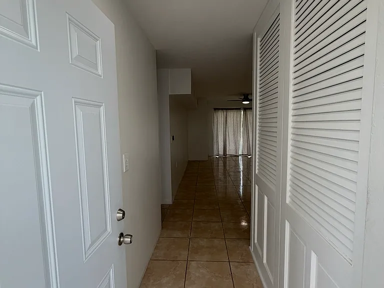 1600 NE 114th St #204 — Photo 3