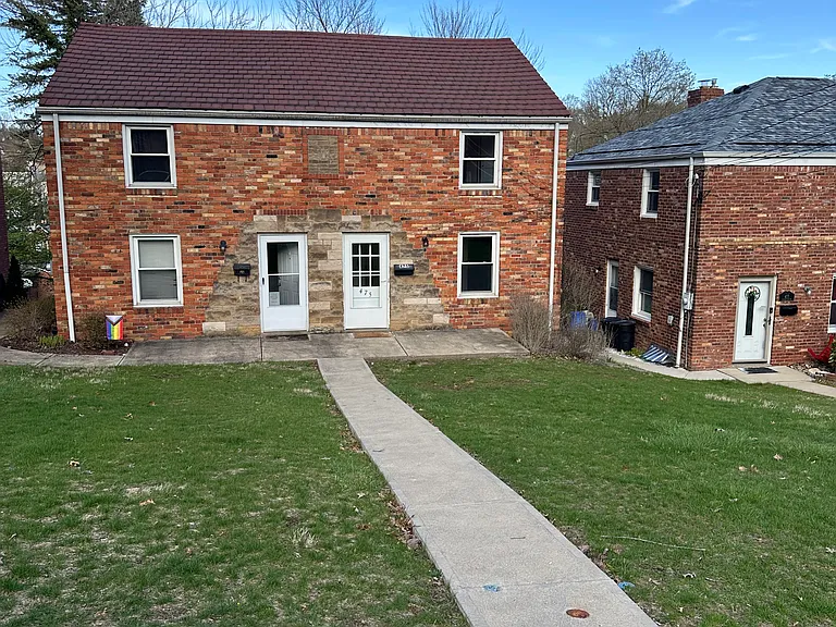475 Serpentine Dr — Photo 1