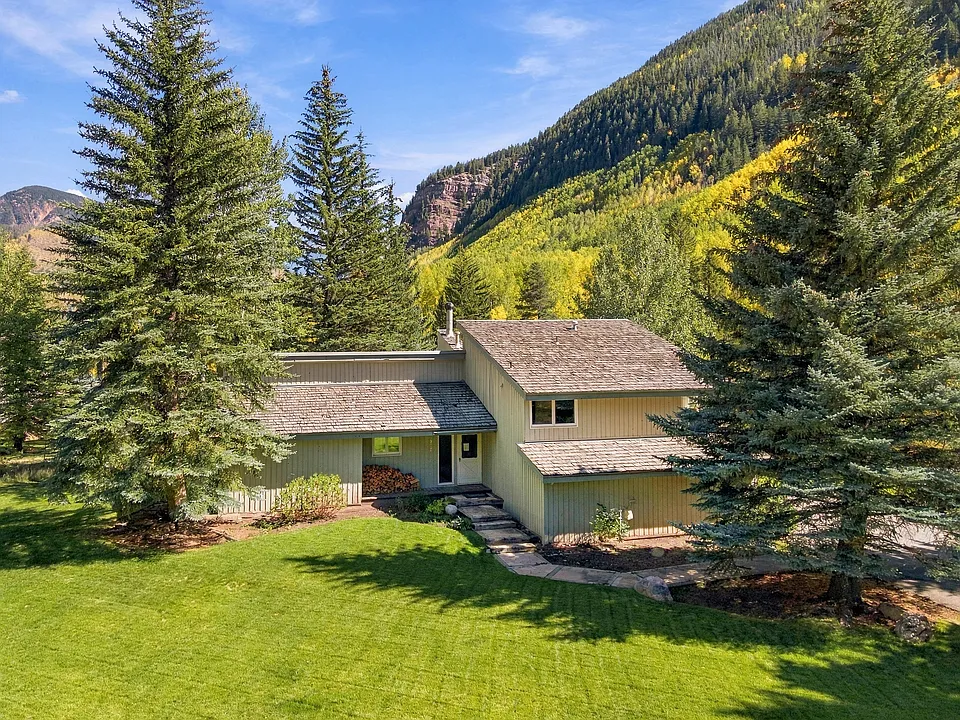 2920 Booth Creek Dr