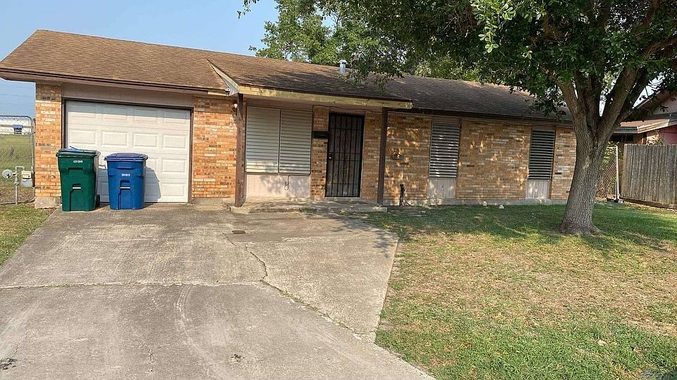 1st image of 130 Green Branch Dr