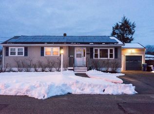 6 Pembroke Dr, Lawrence, MA 01843