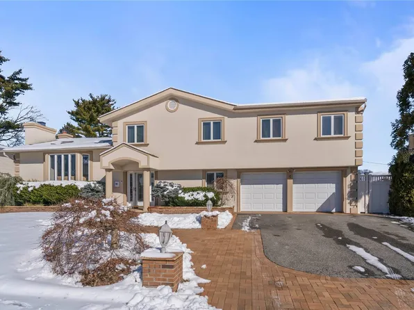 4 Seneca Place, Jericho, NY 11753