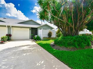 6774 SE Yorktown Dr, Hobe Sound, FL 33455