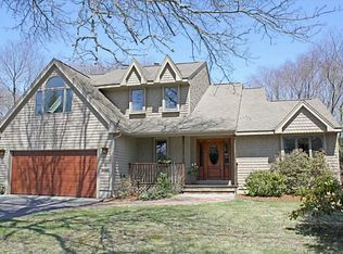 3 Sullivan Ter, Barrington, RI 02806