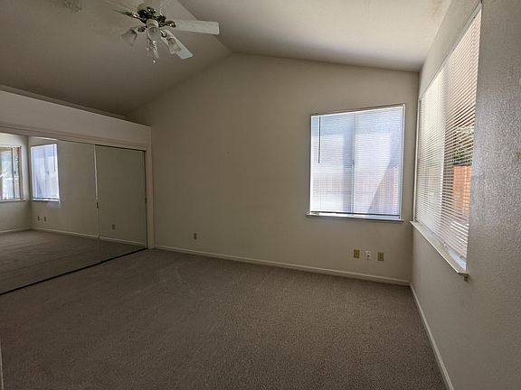 5th image of 1598 Grouse Way