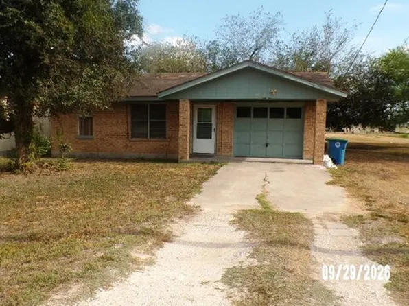 1311 W Bowie St, Beeville, TX 78102