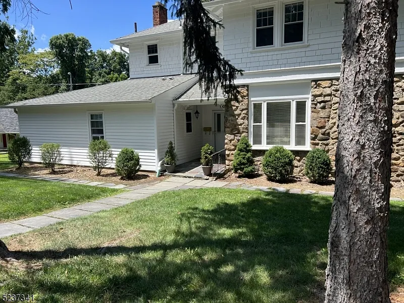 100 Wootton Rd