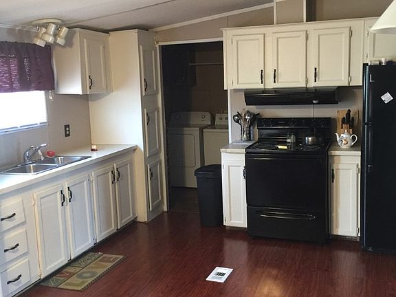 4th image of 228 Richardson Ln