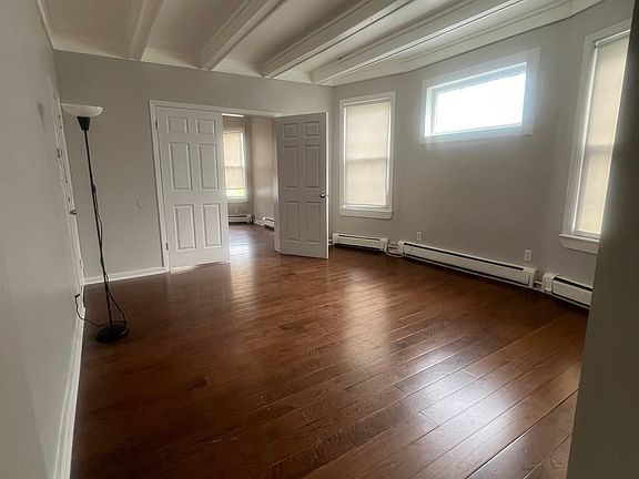 5th image of 875 S 17th St Floor 2