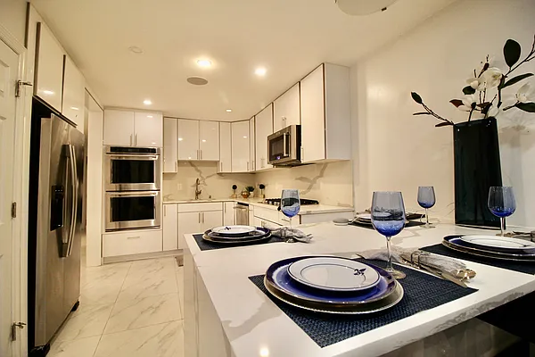 Rented by Hagstrom Management Inc | media 24