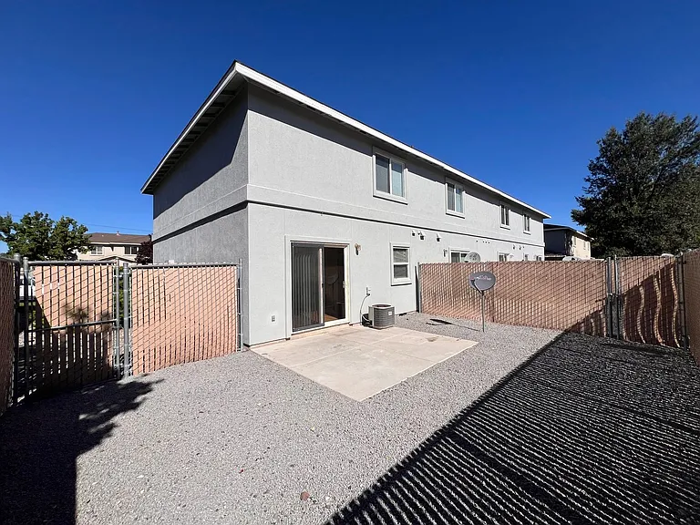 655 Sunny Lane — Photo 31