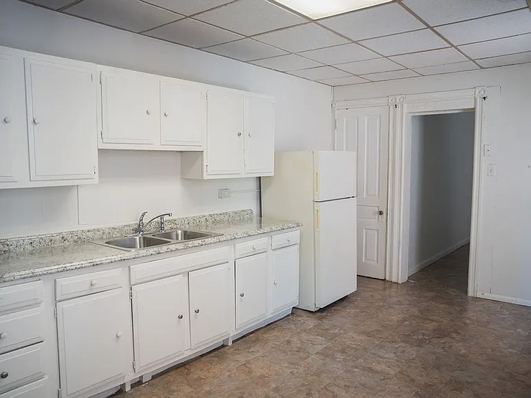 621 Park Street — Photo 4