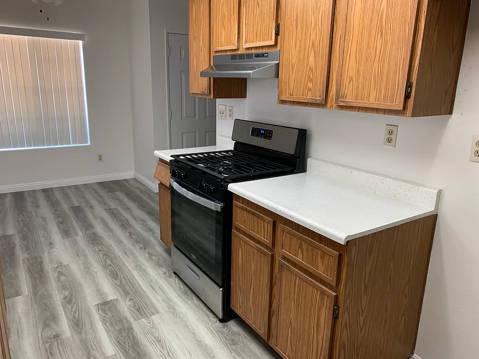 27311 El Cajon Ln