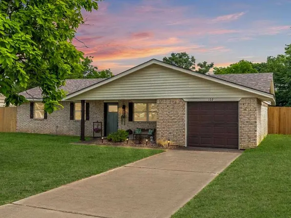 102 E D Ave, Cache, OK 73527