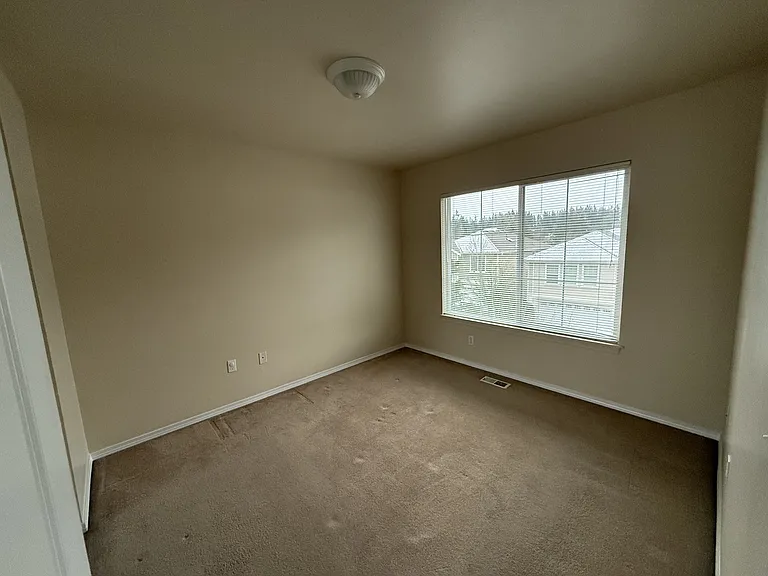 3382 S 283rd Ln — Photo 26