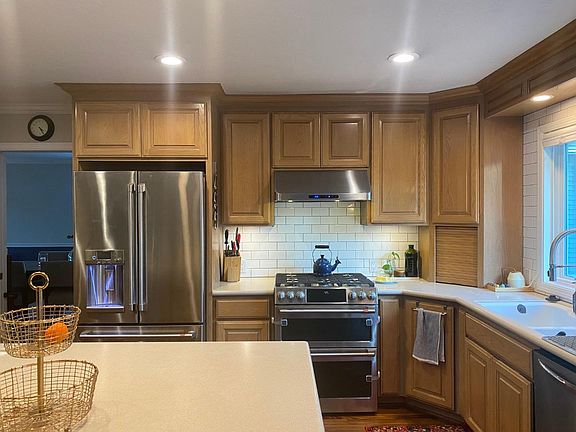 2nd image of 5060 Moonstone Ct