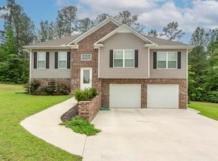 90 Whispering Pines Trl, Hayden, AL 35079