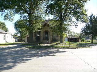 208 N Main St, Wilber, NE 68465
