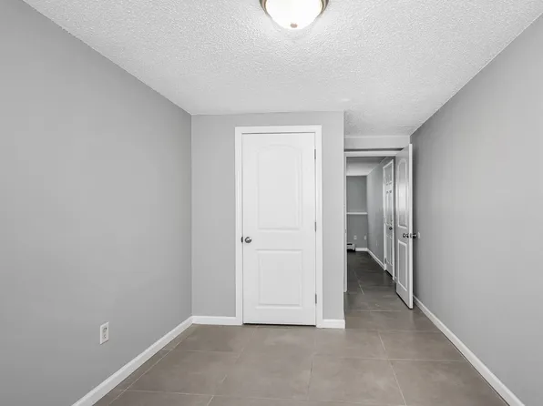 17 Marshall Ter APT 6, Lowell, MA 01854