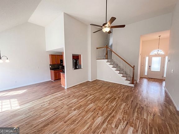 3rd image of 2 Austin Ct
