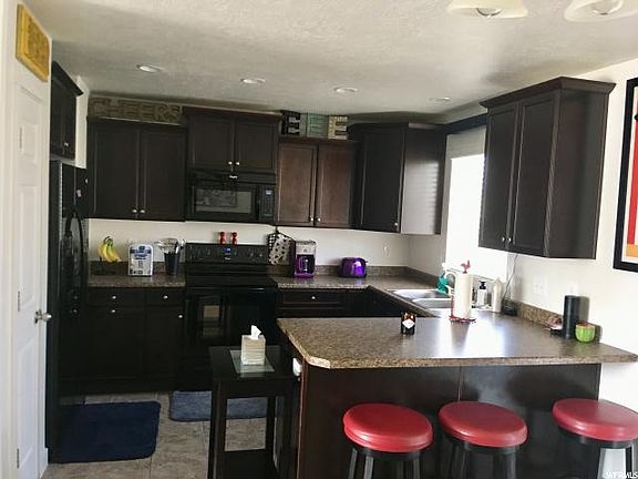 2nd image of 238 Montgomery St