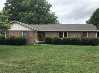 1034 Holders Cove Rd, Winchester, TN 37398