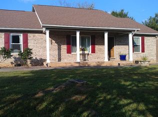 1425 Peabody Dr, Maryville, TN 37803