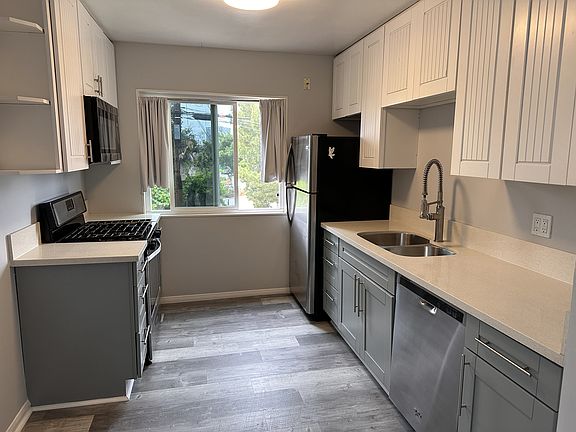 2nd image of 3826 Swift Ave