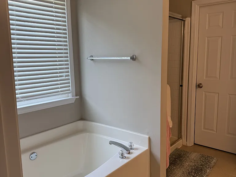 5805 Haterleigh Dr — Photo 15