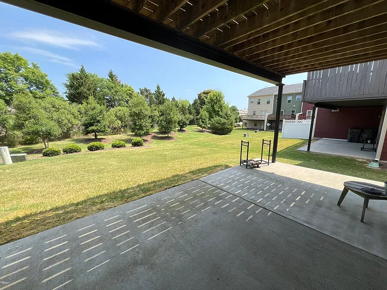 2122 Whitesmith Dr — Photo 24
