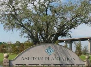 315 Lac Cypriere Dr, Luling, LA 70070
