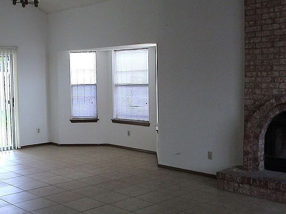 3rd image of 11716 Jennifer Dr