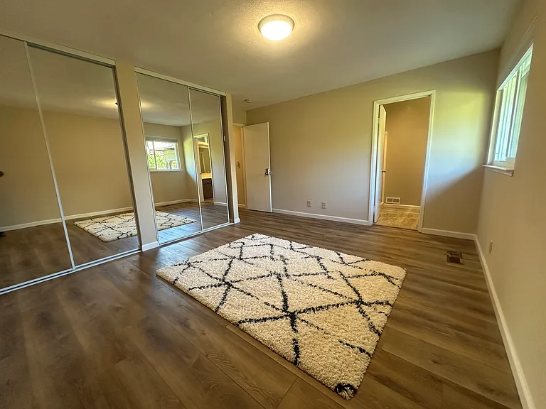 1465 Madrone Way — Photo 16