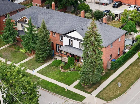 1092 Monmouth Rd, Windsor, ON N8Y 3L7