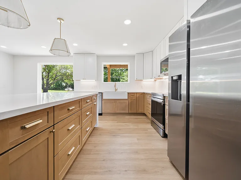 616 E Moonlight Dr — Photo 8