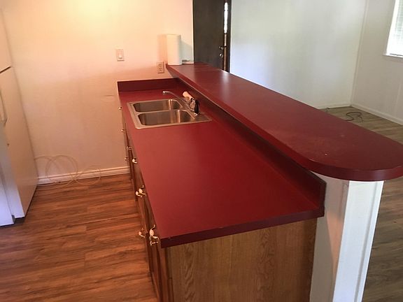 3rd image of 363 Briggs Blvd
