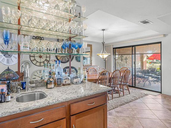4th image of 40 Camino Arroyo Pl