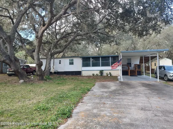 8414 Consuella Dr, Floral City, FL 34436