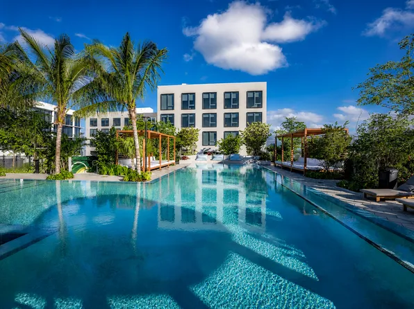 321 NW 31st St #10, Miami, FL 33127