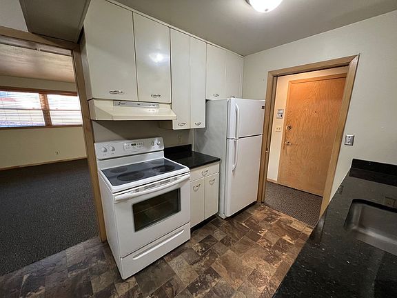 4th image of 310 W 21st St APT 4
