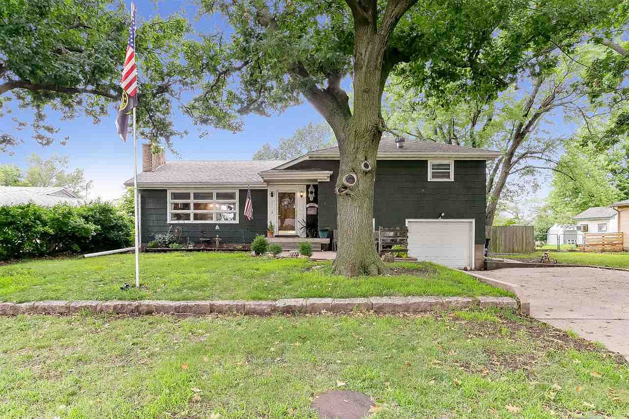 349 N Broadview St, El Dorado, KS 67042 Zillow