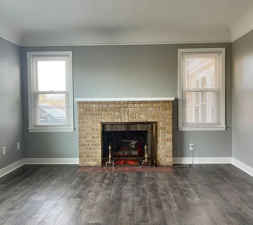 505 W 70th St