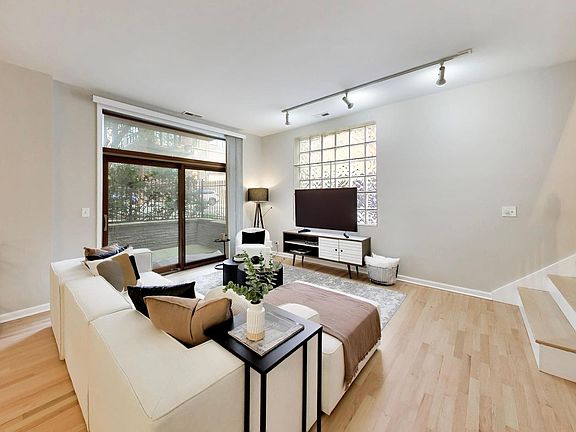 2nd image of 2545 N Racine Ave #1