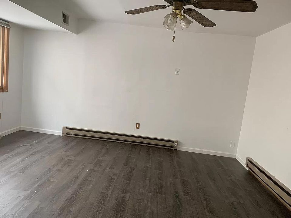 2nd image of 383 Barlow Ave