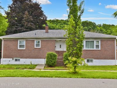 437 Clermont Ave, Stroudsburg, PA, 18360