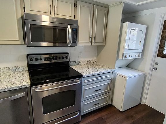 3rd image of 32 S Forest Beach Dr