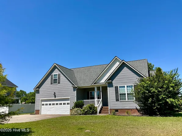 618 Broadmoor Court, Grimesland, NC 27837