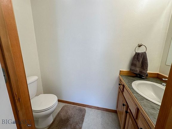 5th image of 1012 N River Rock Dr