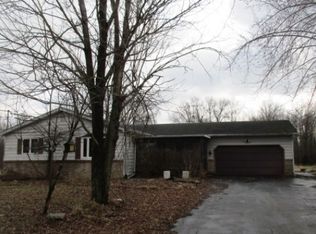 941 S Hubbard Rd, Lowellville, OH 44436